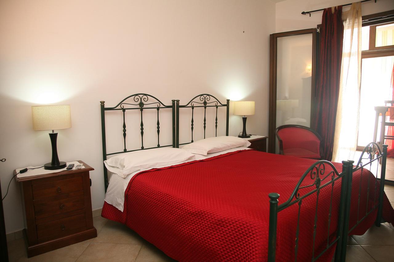 Residence Angelica Oria  Bagian luar foto