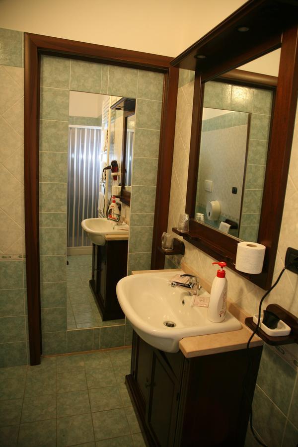 Residence Angelica Oria  Bagian luar foto